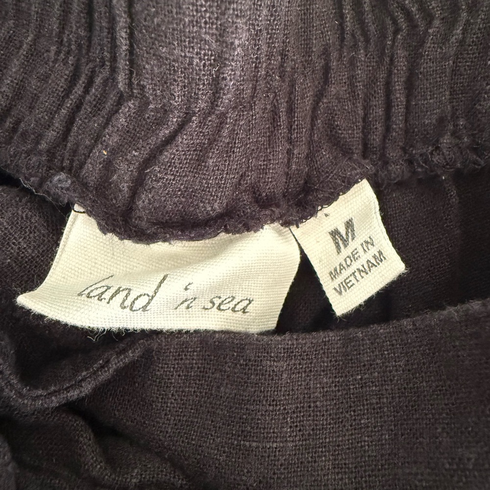 VACAY BUNDLE: Free People Hat, Medium Land n’Sea linen blend pants, L Gap Tee - Picture 6 of 9